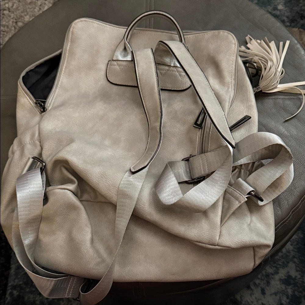 Chic Gray Backpack - image 2